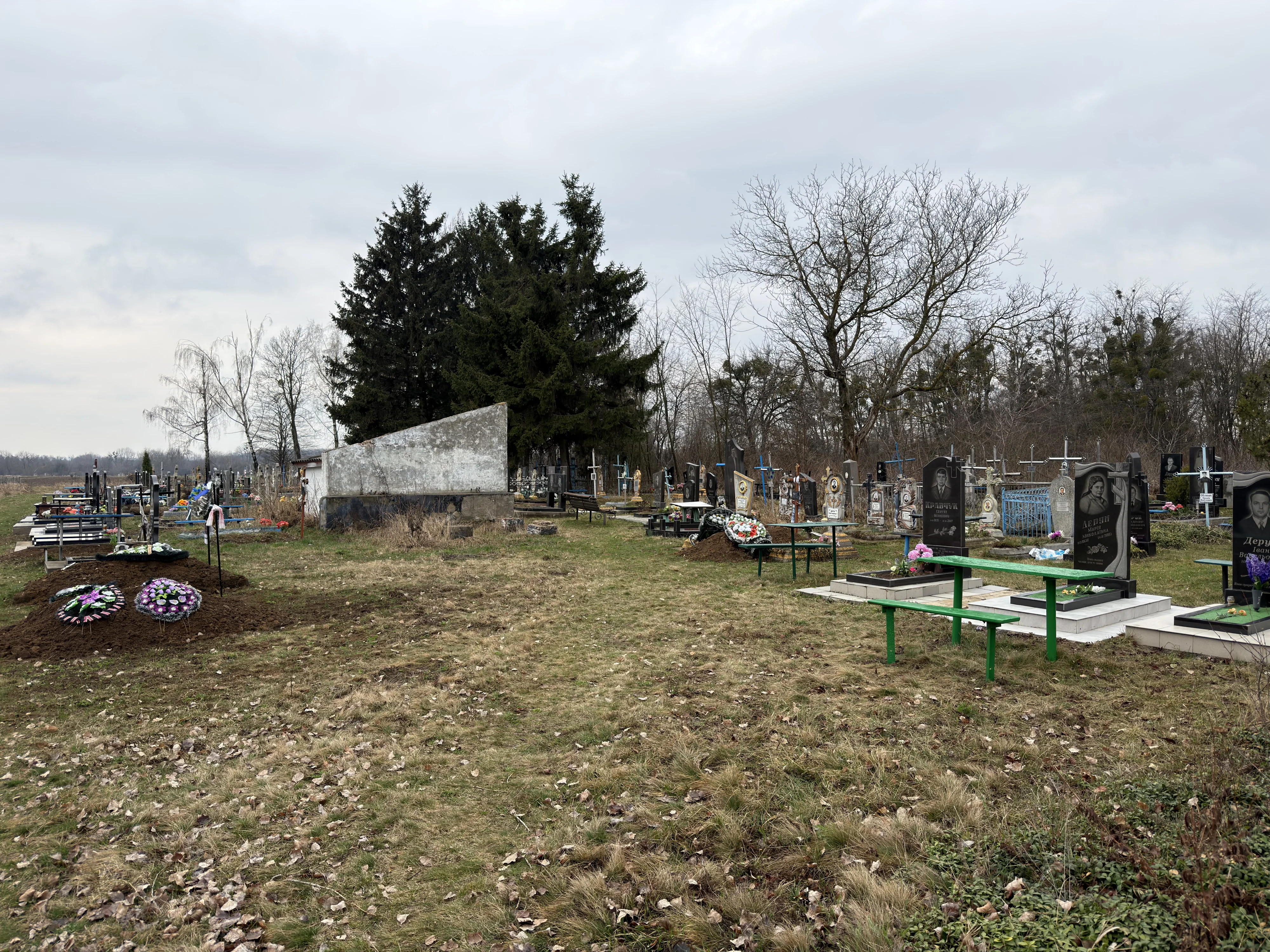 Кладовище у Лука Немирівська (мале)