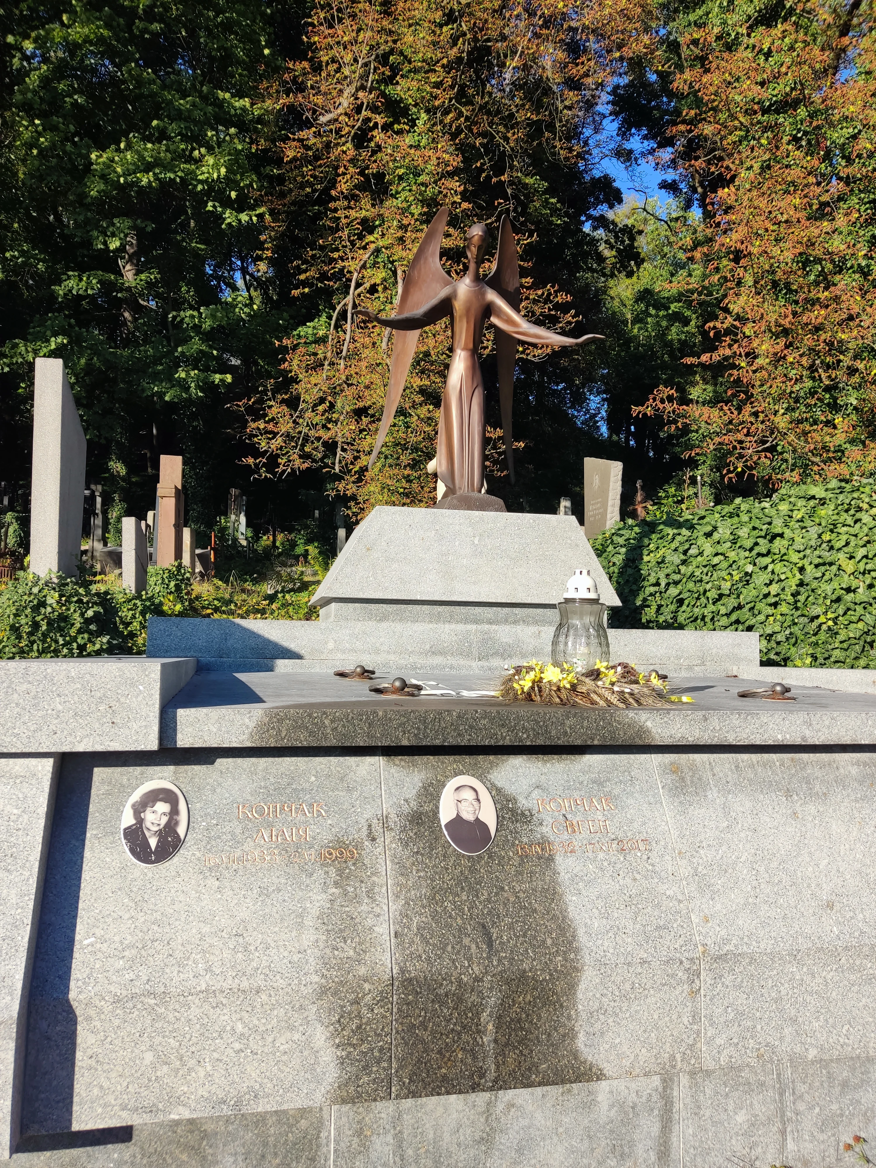 Memorial image