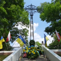 могила Братська