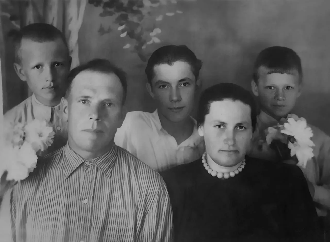 Сімейний портрет, Рудзіки, м.Деражня