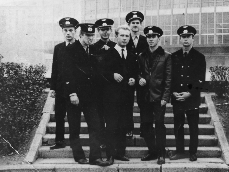 1967р, випускники КІІЦА (Київський Інститут Інженерів Цивільної Авіації), зараз це НАУ